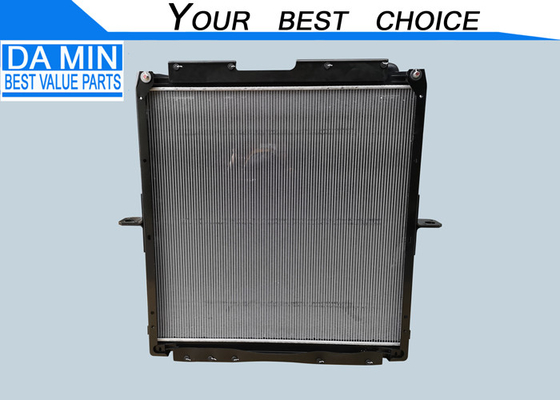 หม้อน้ำ Isuzu 6UZ1 8974321060 Qingling 1301010-D15YR สำหรับ Giga VC61 แกนระบายความร้อนอลูมิเนียมและคู่มือพัดลมพลาสติก